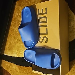 Yeezy Slides